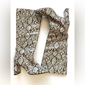 Zara Black‎ and White Snakeskin Boots Knee High Heeled Round Toe